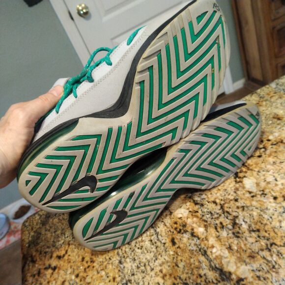 Size 10.5 Nike Air Max Ndestrukt Shake Evolve Gray Green 2012 Basketball Running - Picture 11 of 12